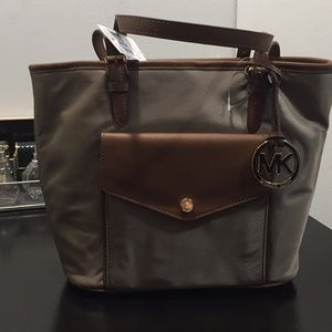 Gorgeous!!!! Michael Kors purse NWT